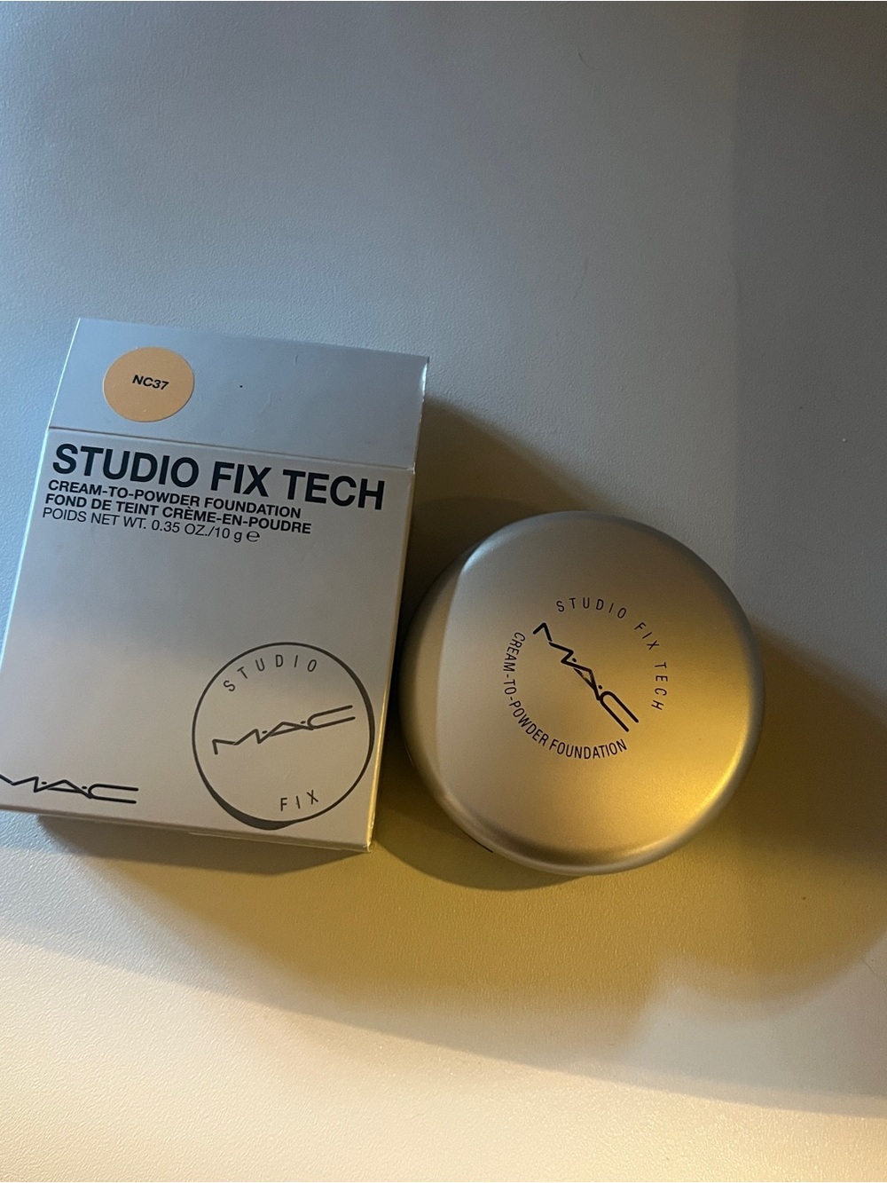 MAC STUDIO FIX TECH CREAM-TO-POWDER FOUNDATION NC37